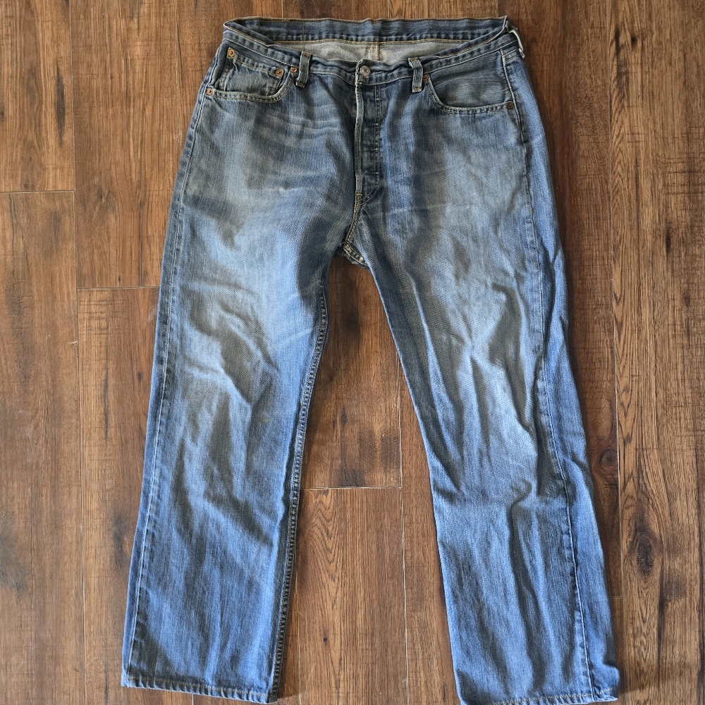 501 Levi's Jeans - Picture 3 of 4